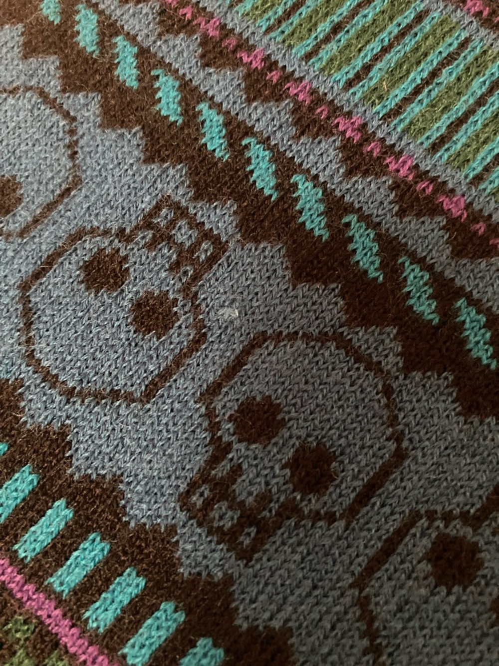 H&M Skull All Over Pattern Unisex Multi Colored Thin Acrylic Knit Fashion Scarf - Picture 12 of 13